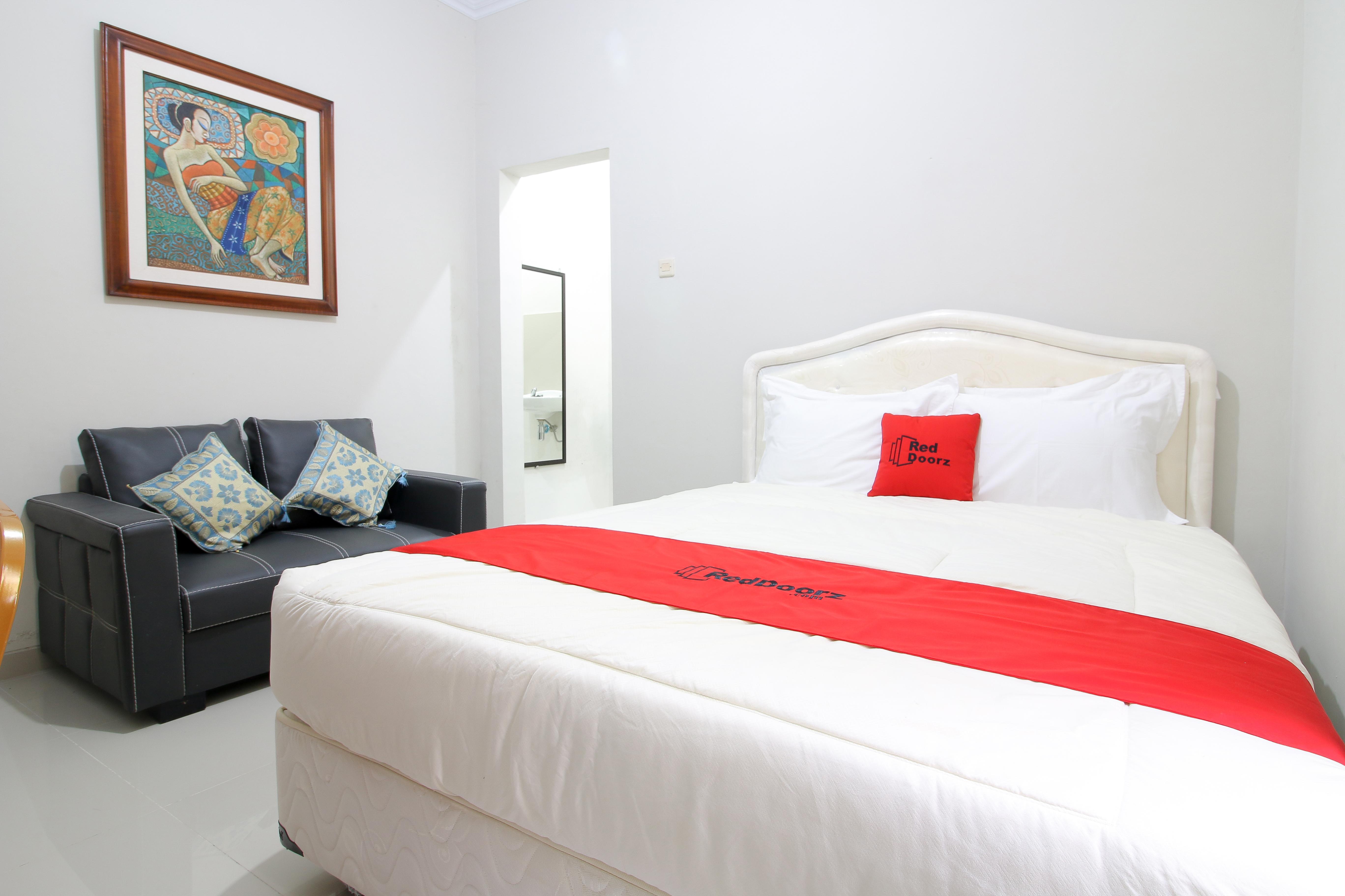 Reddoorz Plus Near Stie Ykpn Maguwo Exterior foto