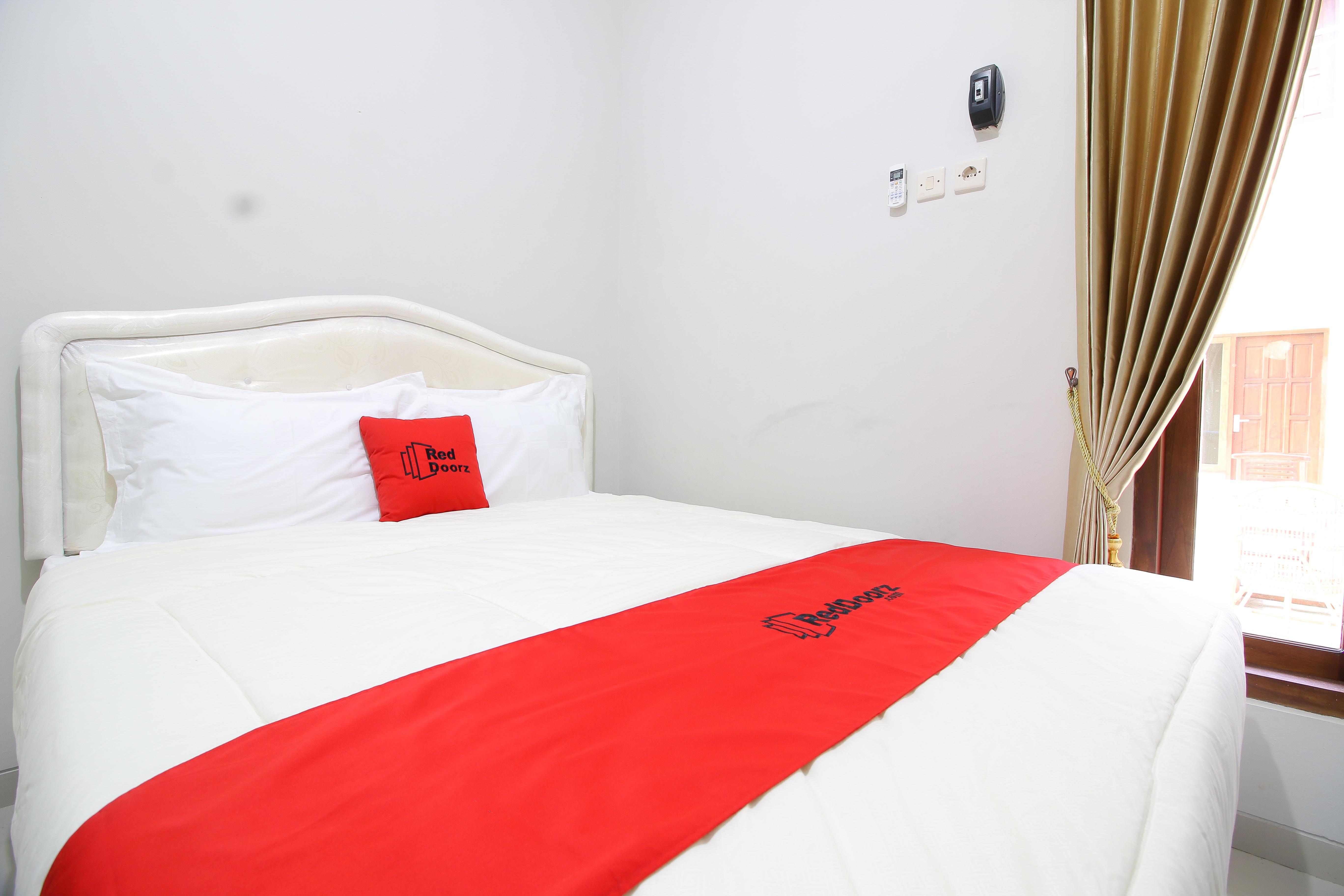 Reddoorz Plus Near Stie Ykpn Maguwo Exterior foto