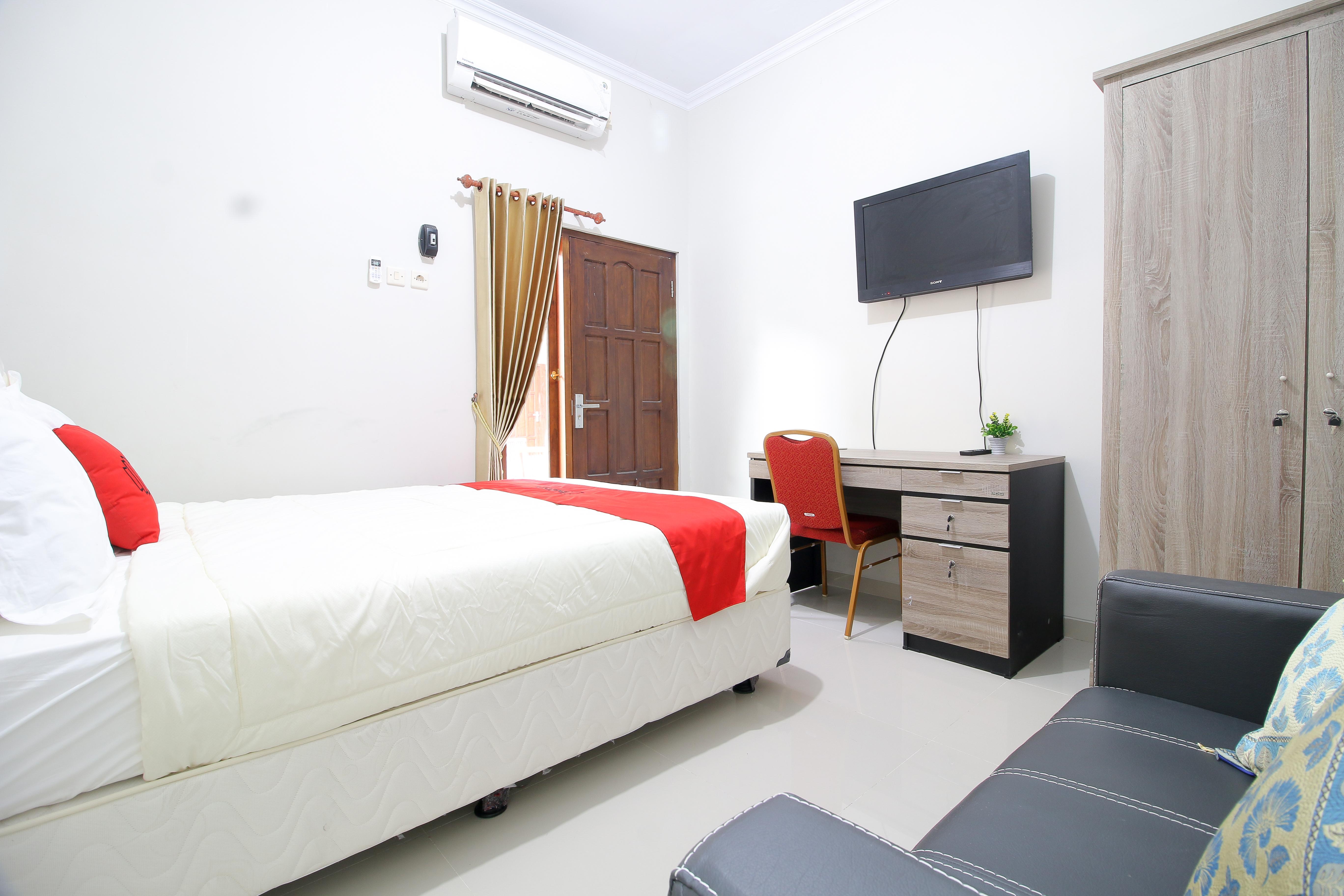 Reddoorz Plus Near Stie Ykpn Maguwo Exterior foto