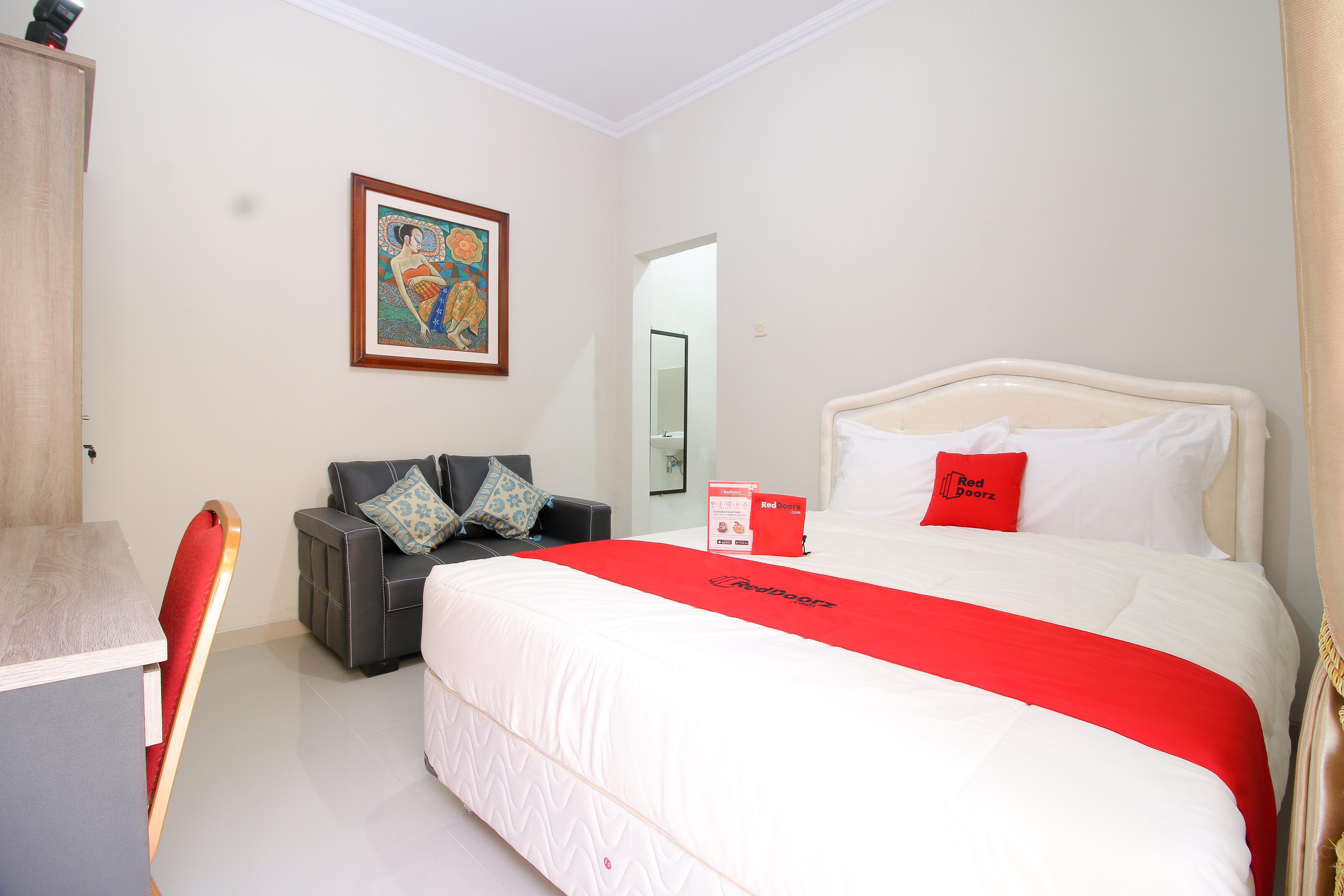 Reddoorz Plus Near Stie Ykpn Maguwo Exterior foto